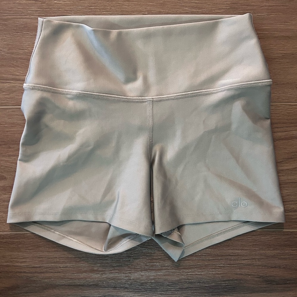 ALO Yoga Women's Beige Athletic Shorts